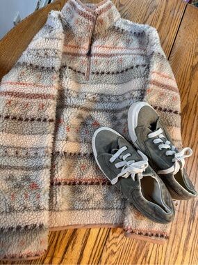 : L.L.Bean Rare Sherpa Fleece Pullover + Sunwashed Sneakers Cottagecore Outdoor